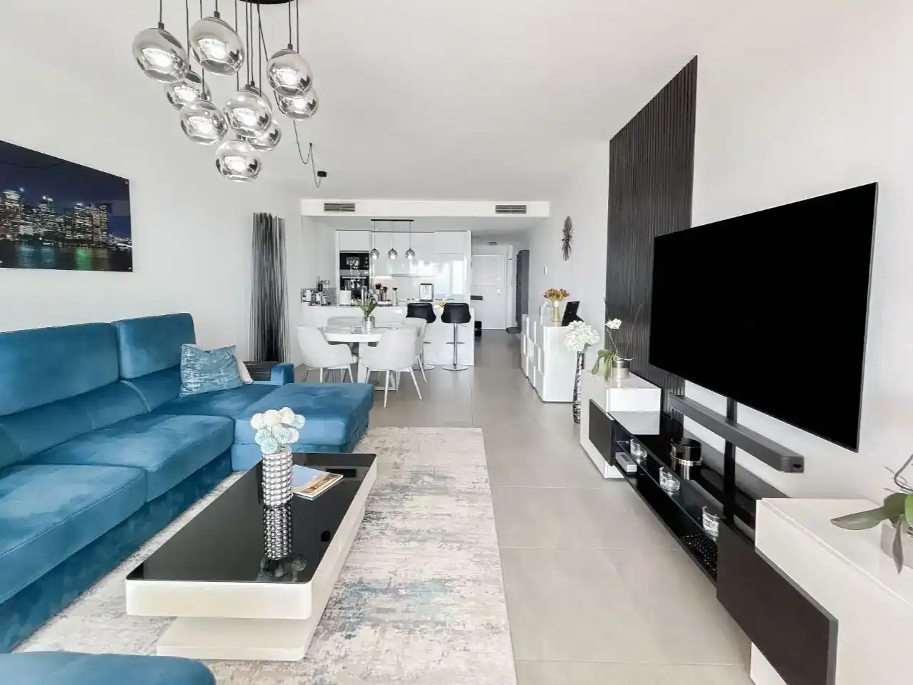 Sala de estar de Piso en venta en Manilva con Aire acondicionado, Terraza y Piscina