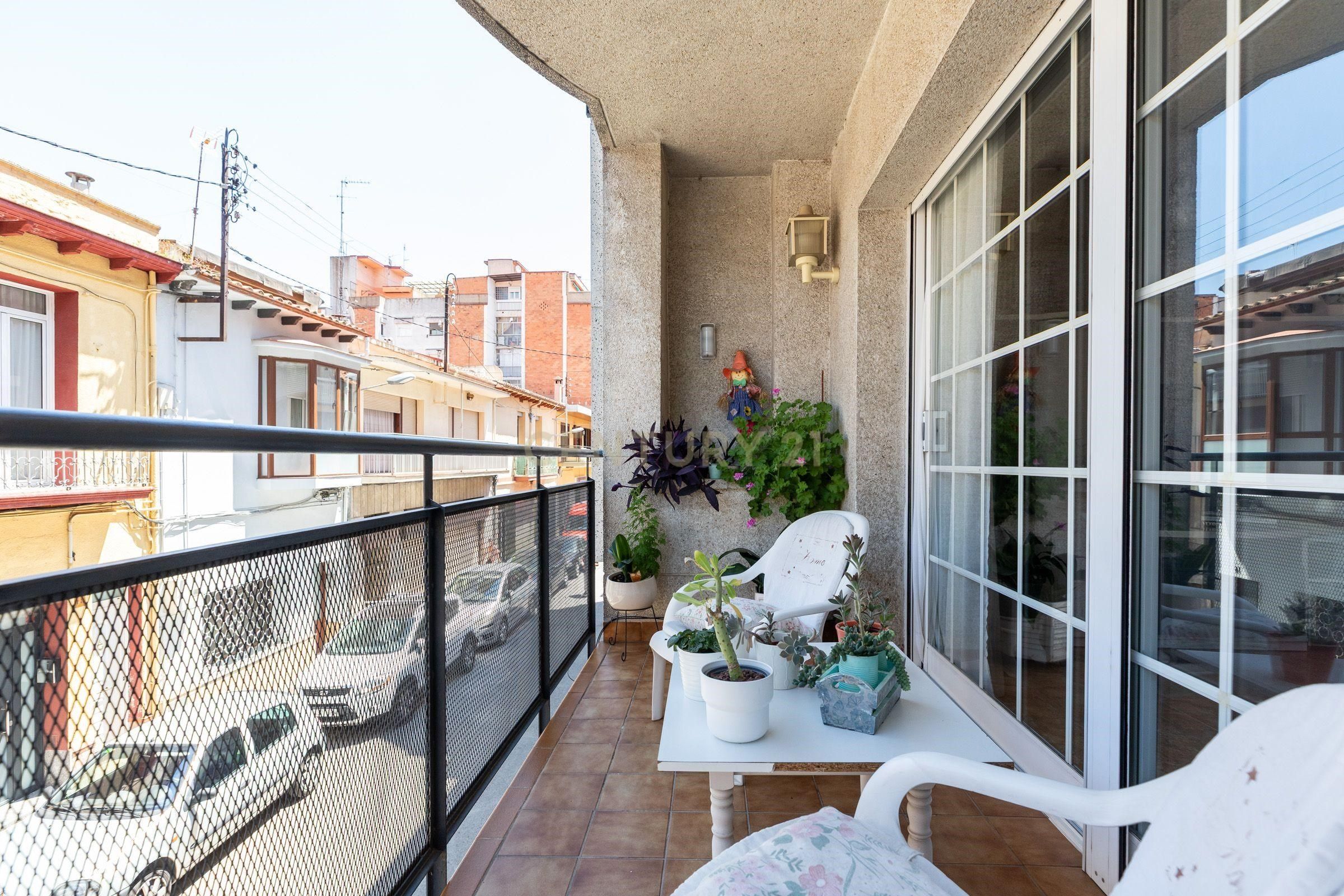 Balcony of House or chalet for sale in La Llagosta