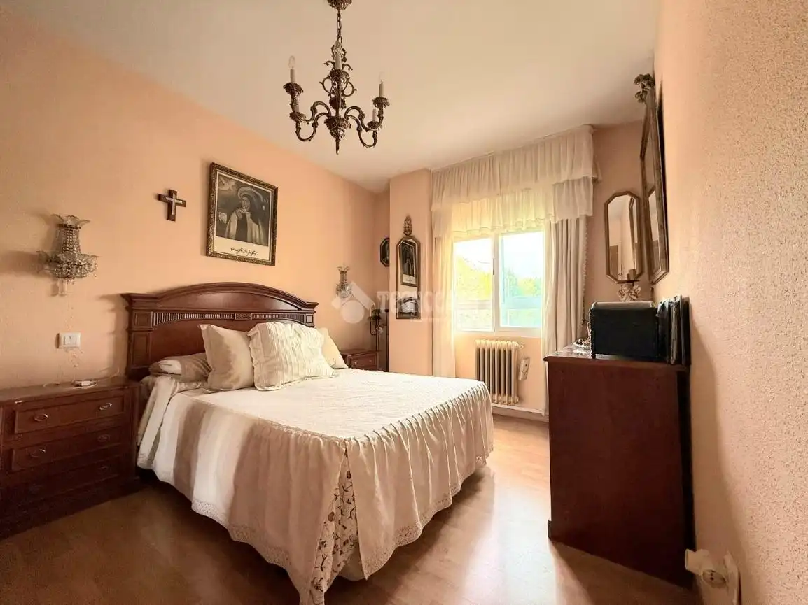 Flat for sale in Sónsoles