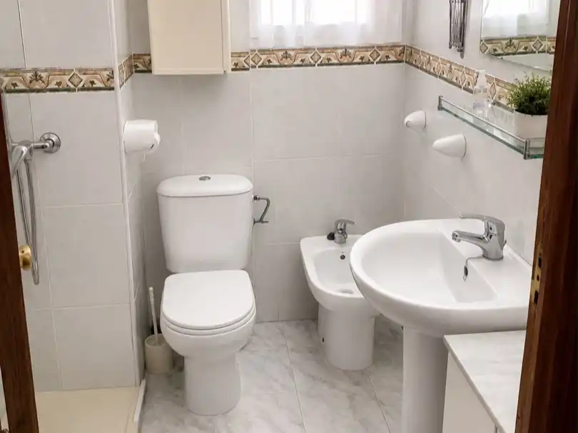 Flat for sale in Avenida de la Cruz del Campo, 33, Barrio del Nervión