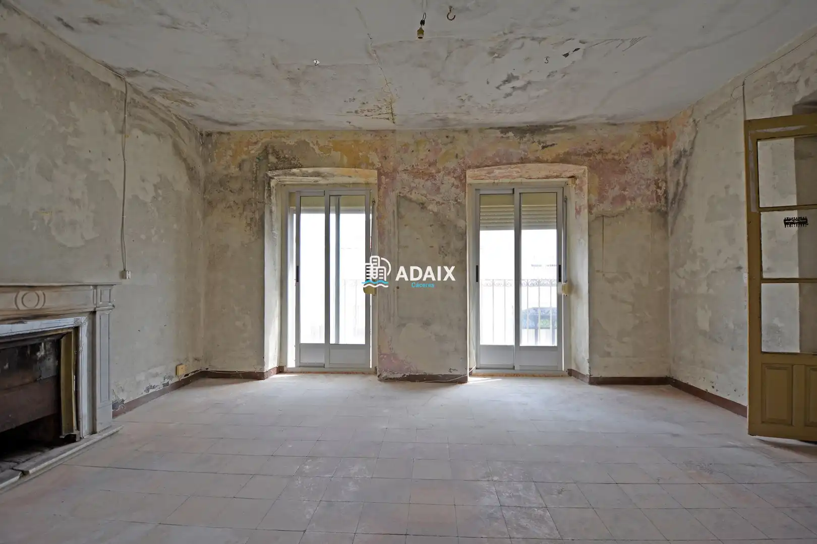 Living room of Buildings for sale in Cáceres