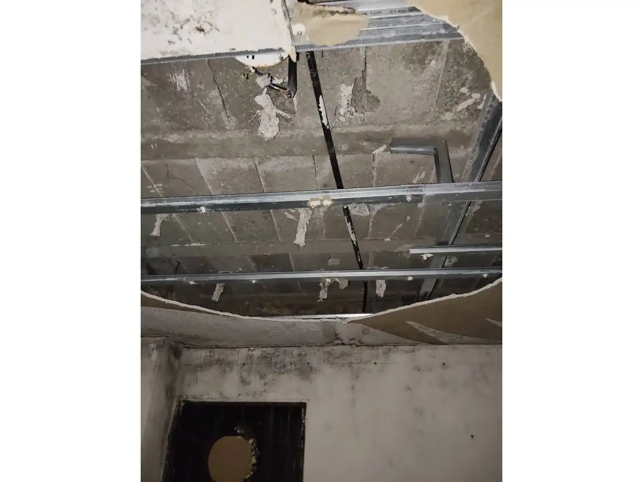Casa adosada en venta en Cantillana