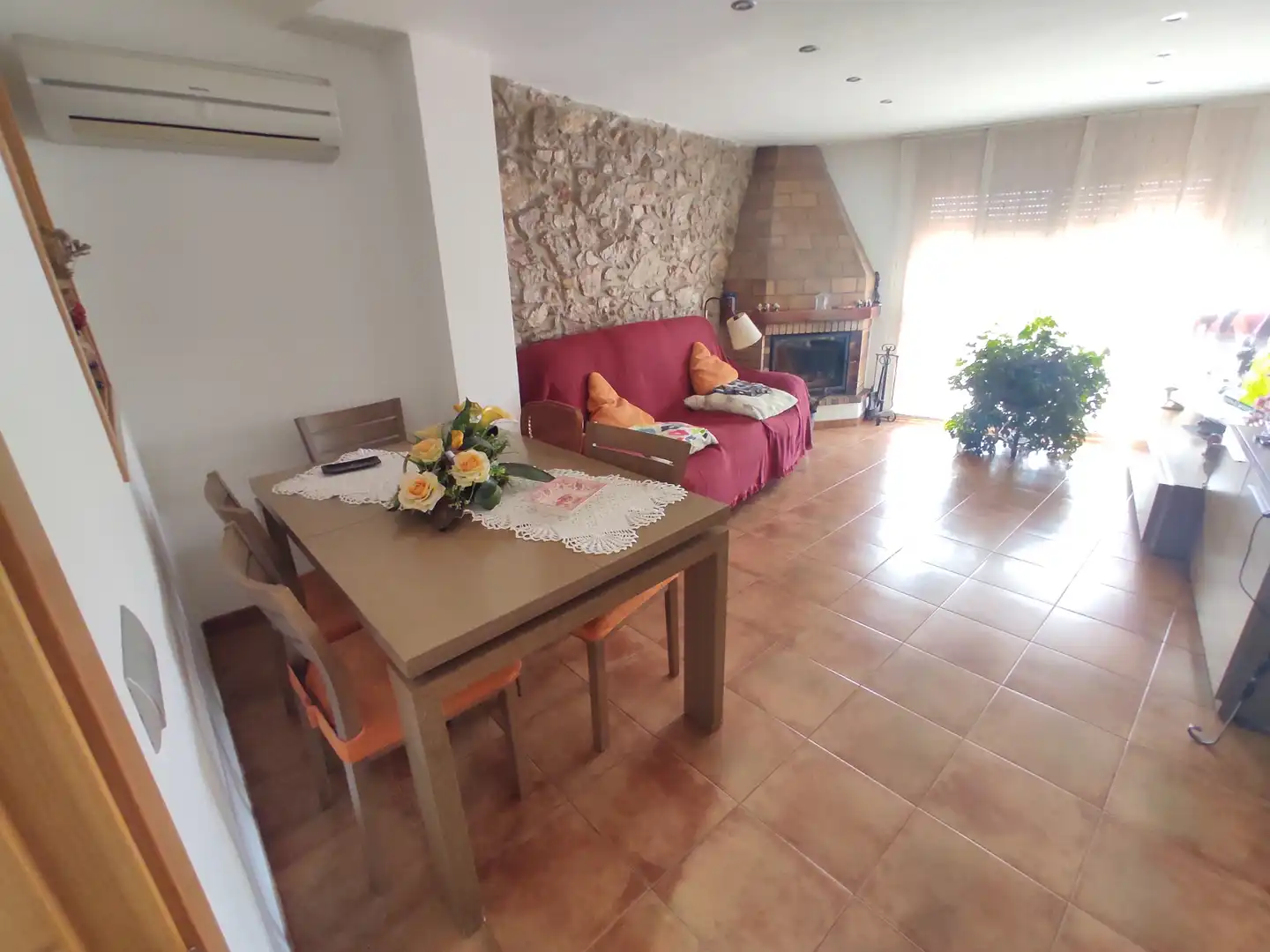 Living room of Houses for sale in Capçanes  with Air Conditioner, Heating and Terrace