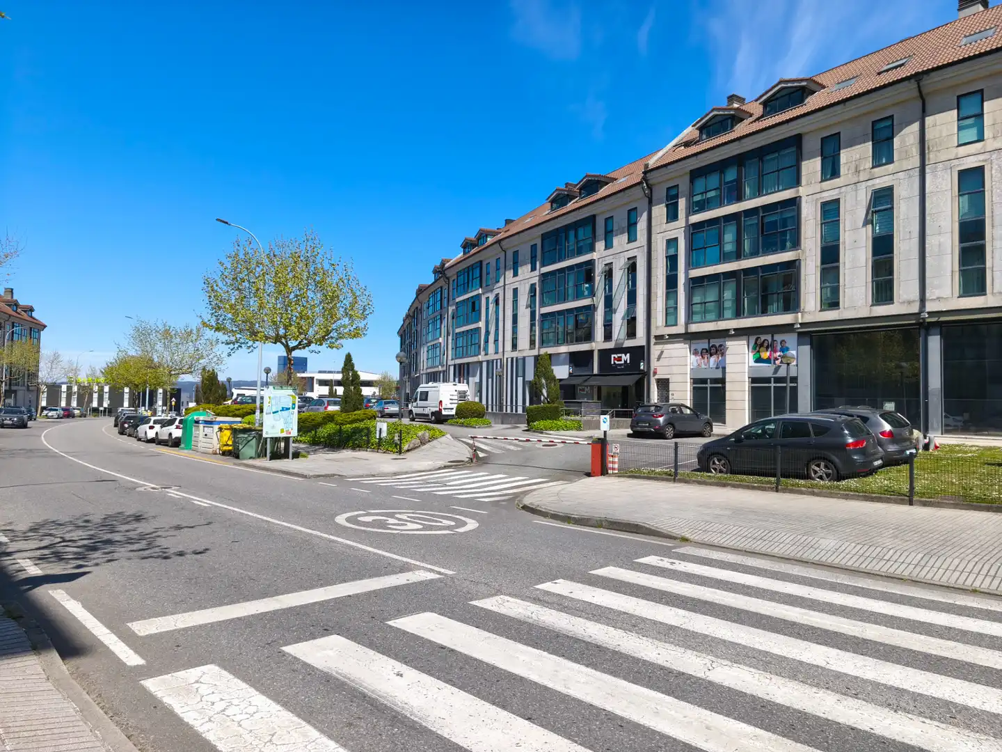 Außenansicht von Dachboden zum Verkauf in Ames mit Heizung und Abstellraum