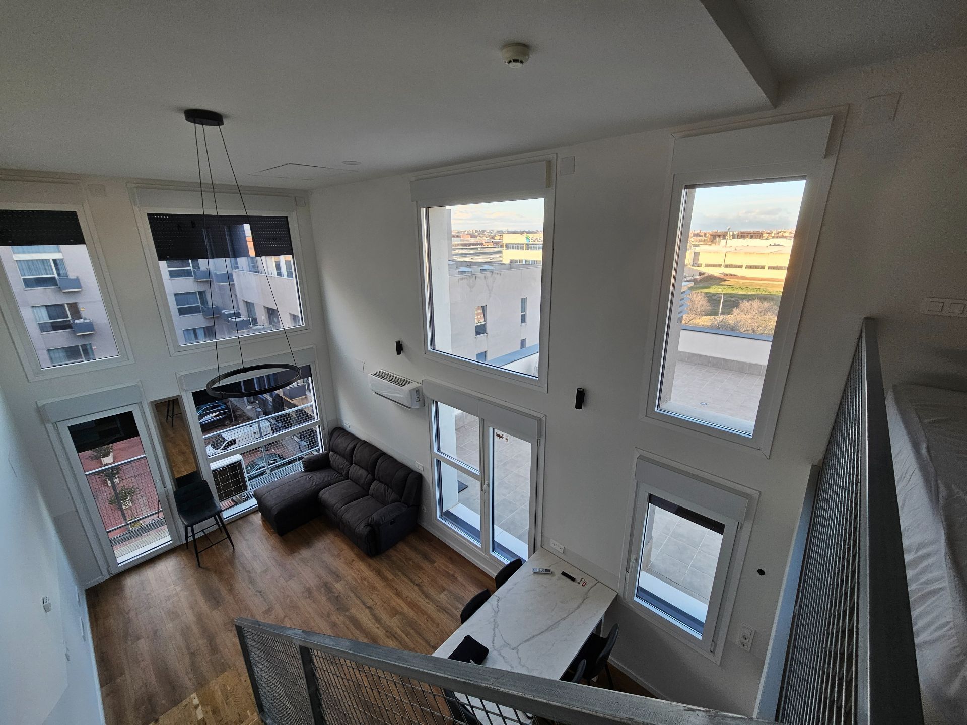 Sala d'estar de Dúplex de lloguer en  Madrid Capital amb Aire condicionat, Calefacció i Terrassa