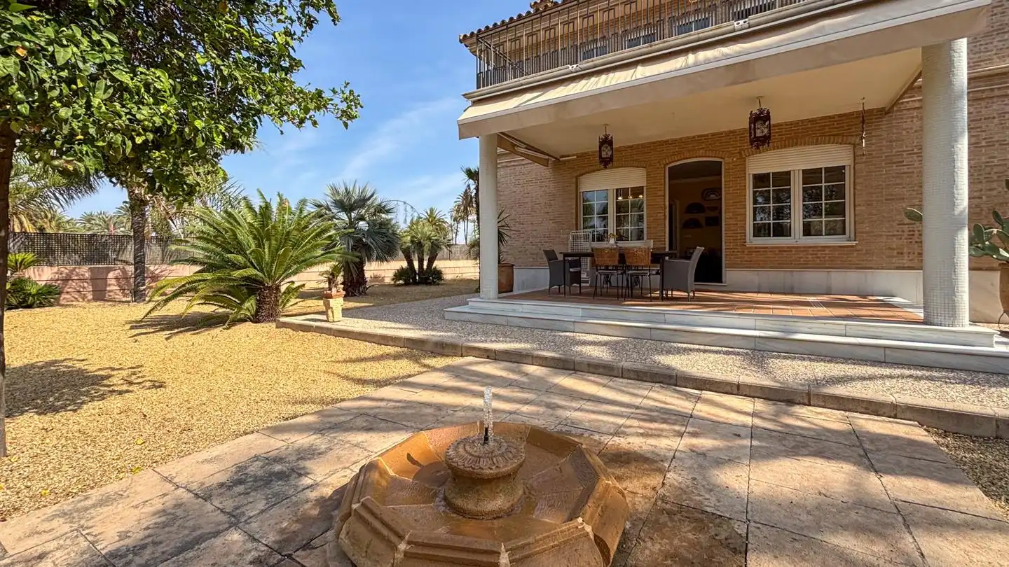 Jardí de Casa o xalet en venda en Elche / Elx amb Calefacció, Jardí privat i Parquet