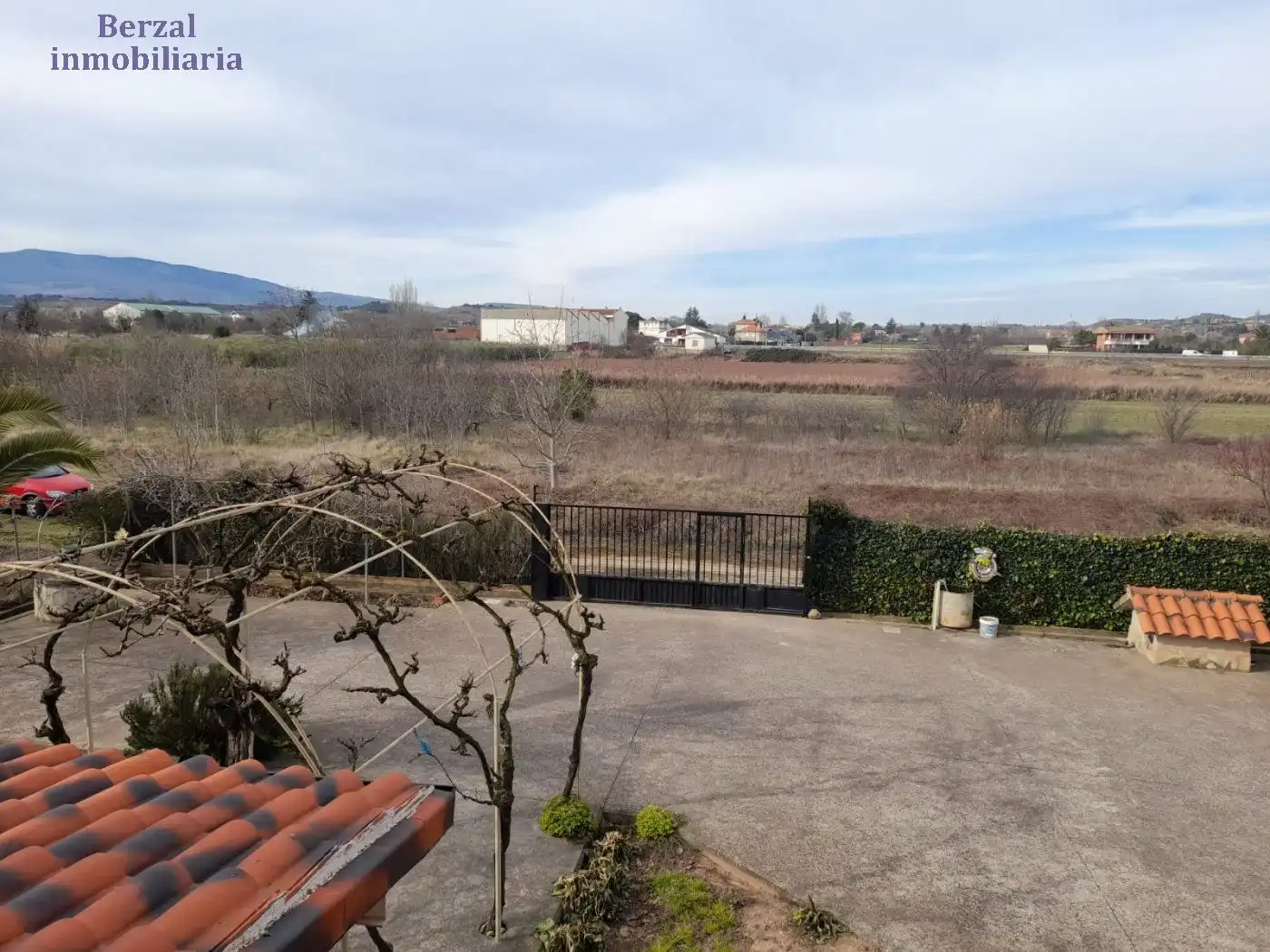 Finca rústica en venta en Lardero con Calefacción, Jardín privado y Terraza