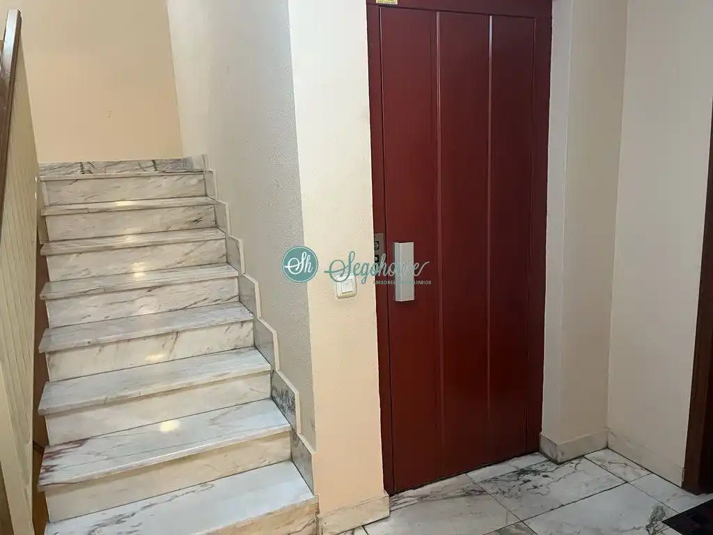 Piso con ascensor en venta en Vía Romana, imagen 6