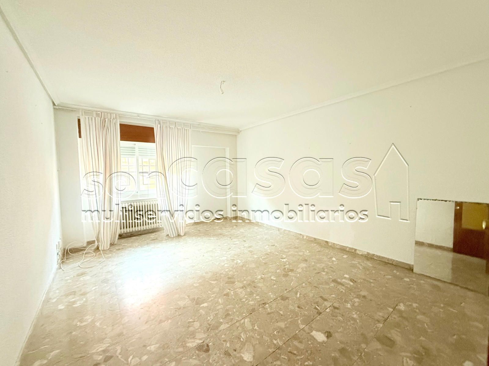 Flat for sale in  Madrid Capital  with Heating, Storage room and Swimming Pool
