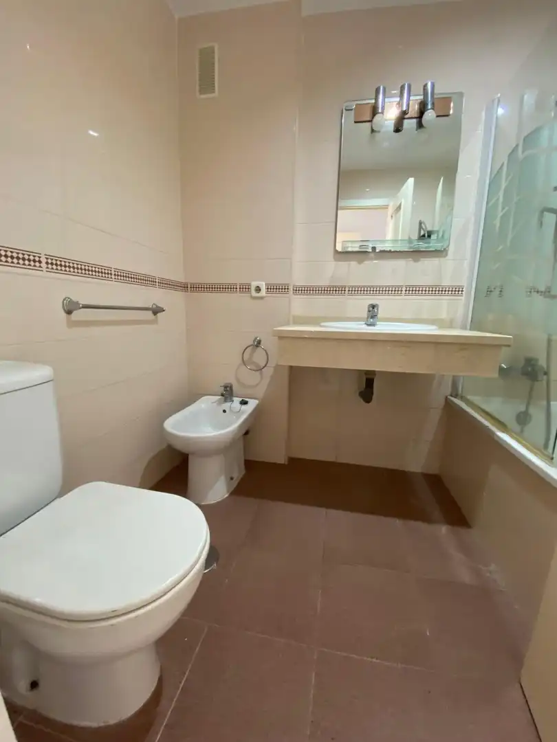 Bathroom of Apartments for sale in Fuengirola  with Air Conditioner, Private garden and Terrace