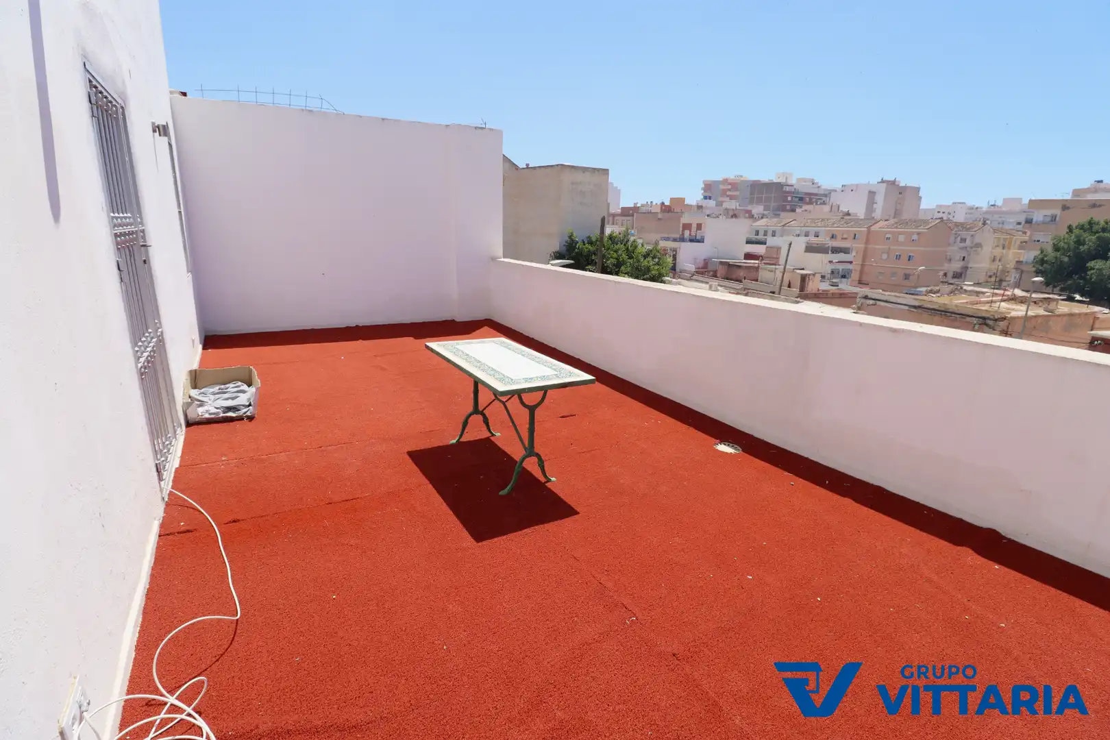 Vista exterior de Casa adosada en venta en Almería con Aire acondicionado, Terraza y Trastero