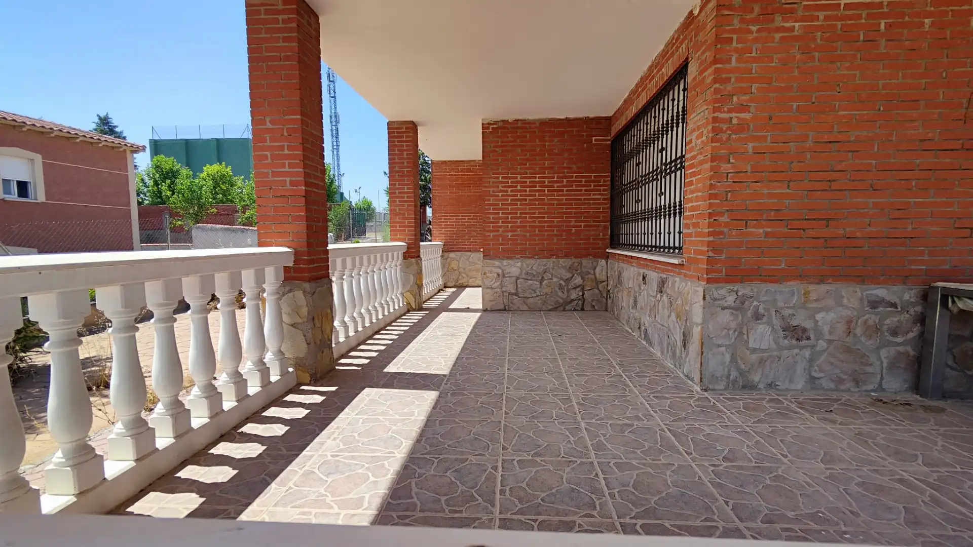 Terrassa de Casa o xalet en venda en Barajas de Melo amb Calefacció, Jardí privat i Terrassa