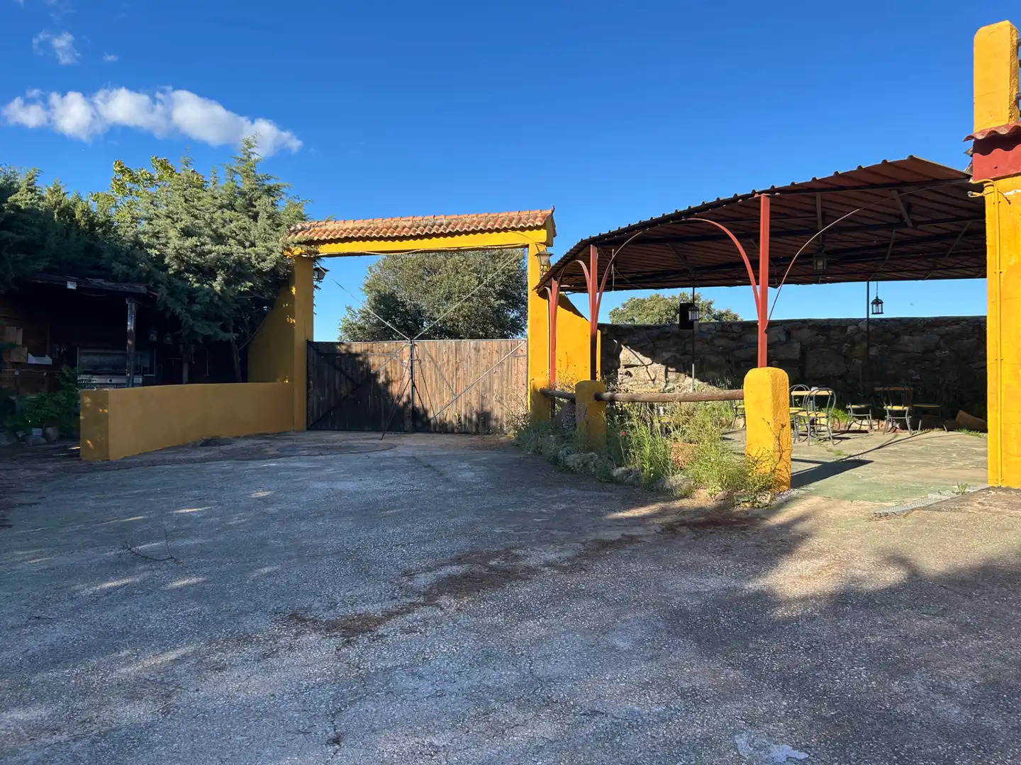 Parking de Finca rústica en venta en Navas del Rey con Calefacción, Jardín privado y Terraza