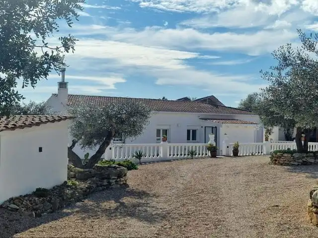Maison rustique avec piscine à vendre à Zn Diseminats 179