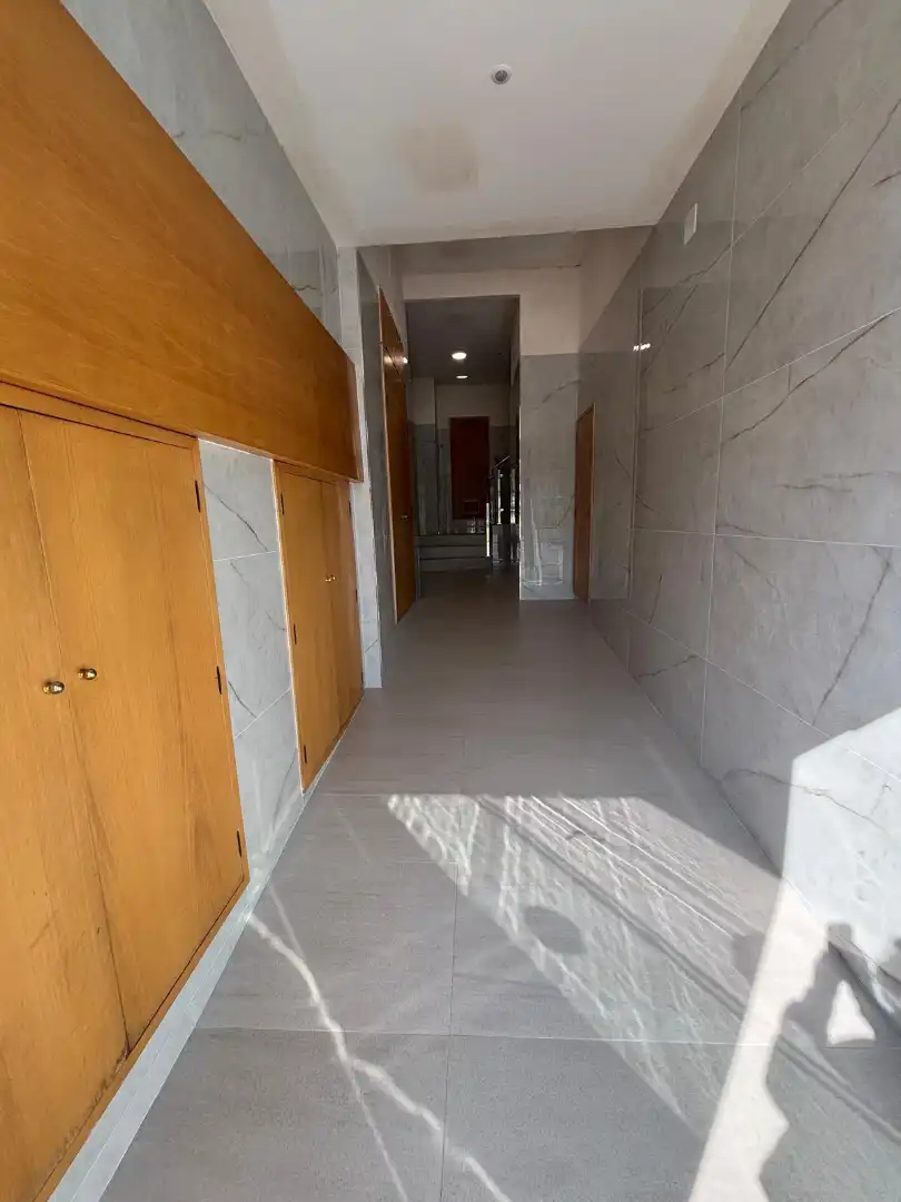 Pis en venda en Oviedo  amb Calefacció, Parquet i Moblat