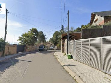 Chalet con piscina en venta en Calle de la Ronda del Bosc