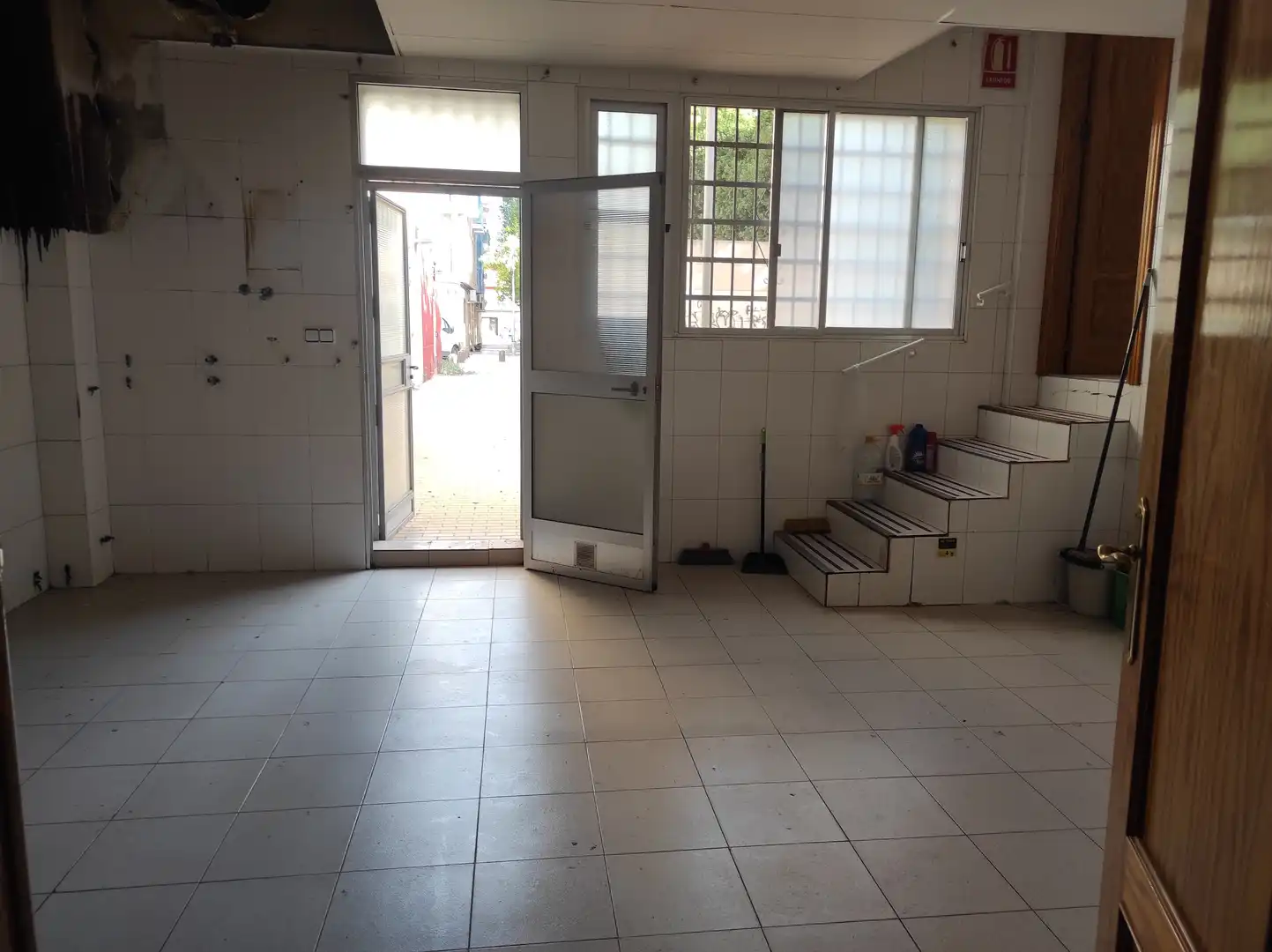 Local comercial en venda a Avenida Monteazahar 19, imagen 5