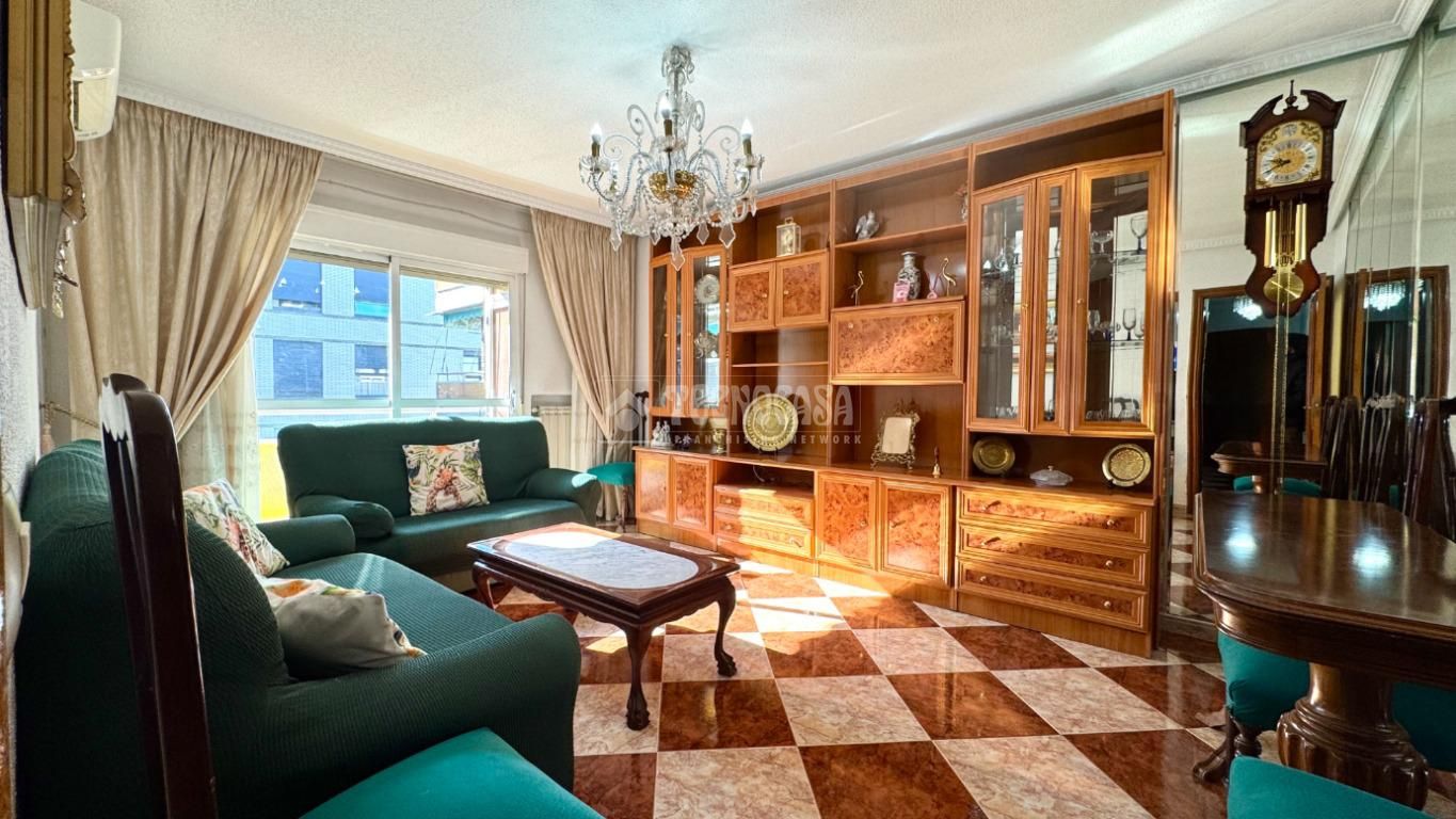 Living room of Flat for sale in  Madrid Capital  with Air Conditioner, Heating and Terrace