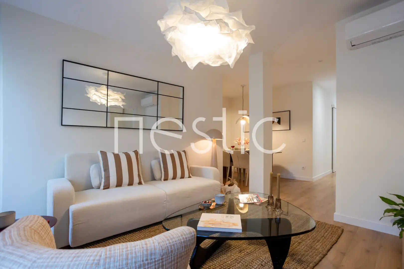 Sala d'estar de Apartament de lloguer en Madrid amb Aire condicionat, Calefacció i Moblat