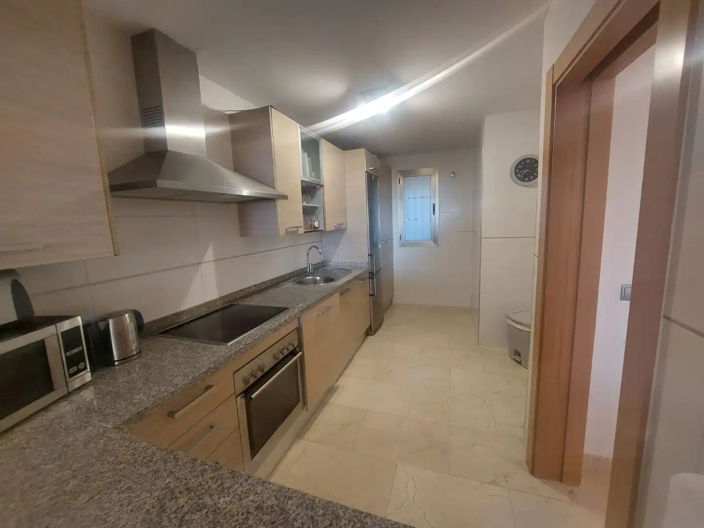 Cuina de Pis en venda en Benahavís amb Aire condicionat, Terrassa i Traster