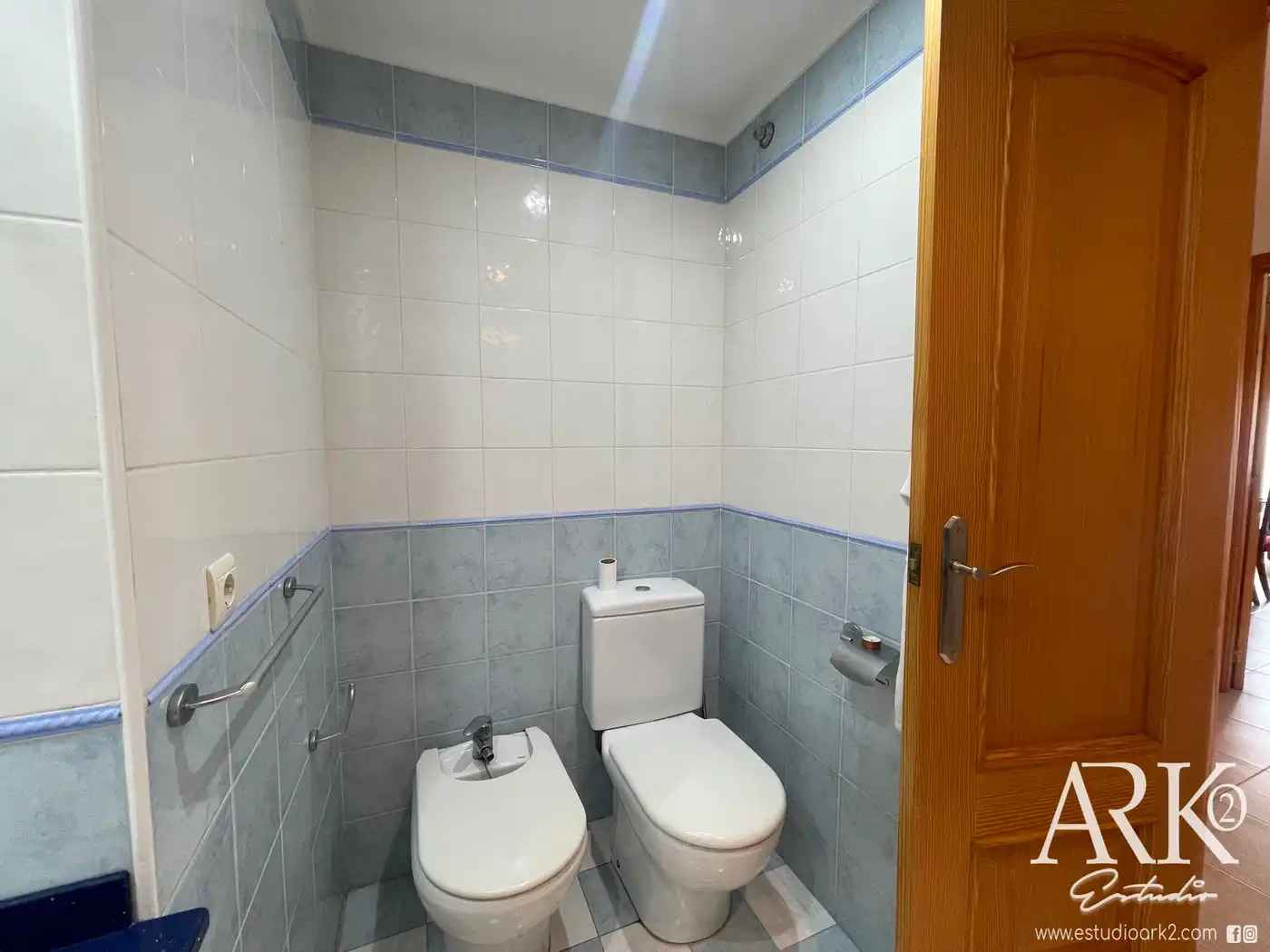Bathroom of Duplexes for sale in Gandia  with Air Conditioner, Terrace and Storage room