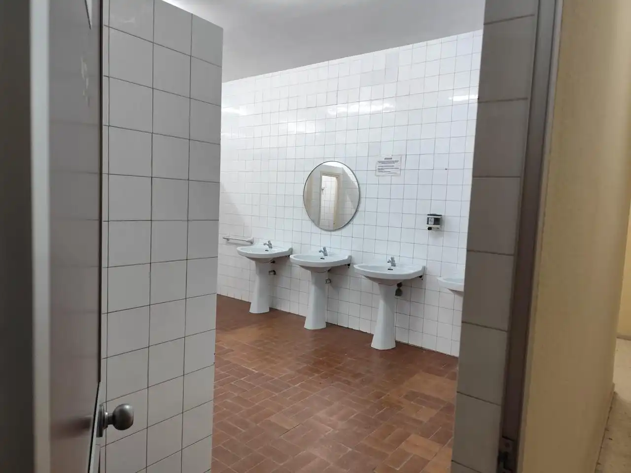 Baño de Oficina de alquiler en Málaga con Aire acondicionado