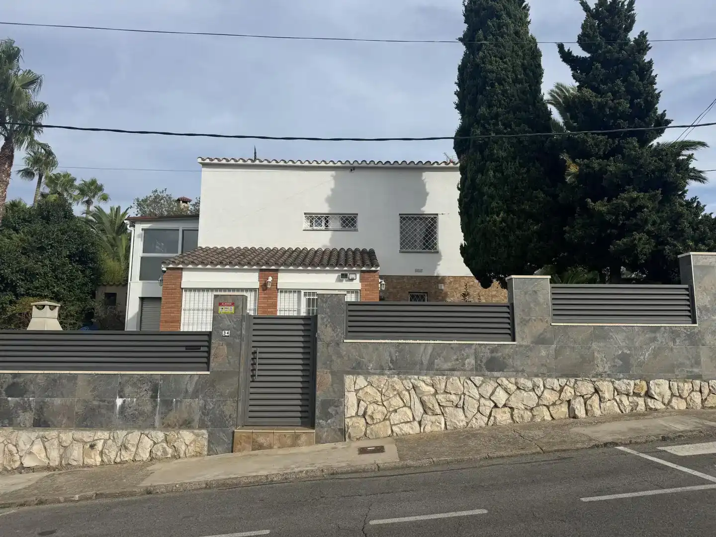 Vista exterior de Casa o xalet en venda en Salou amb Aire condicionat i Piscina
