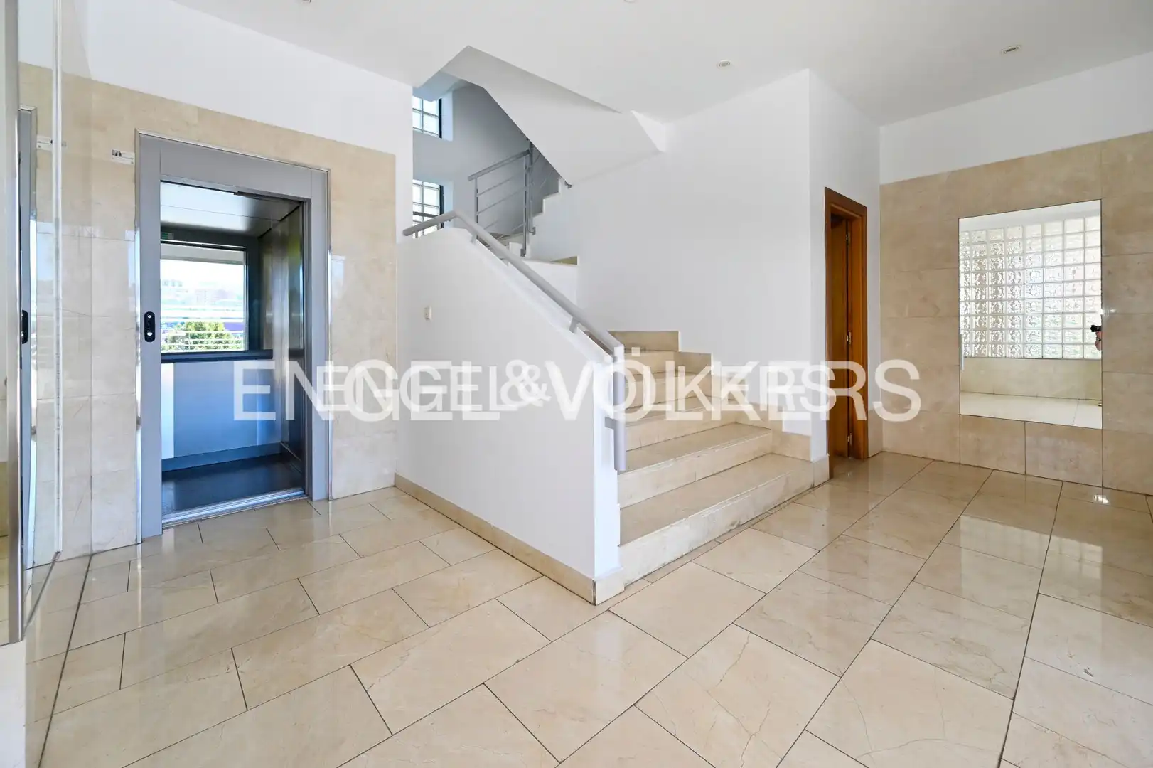 Piso de alquiler en Santander con Calefacción, Trastero y Piscina