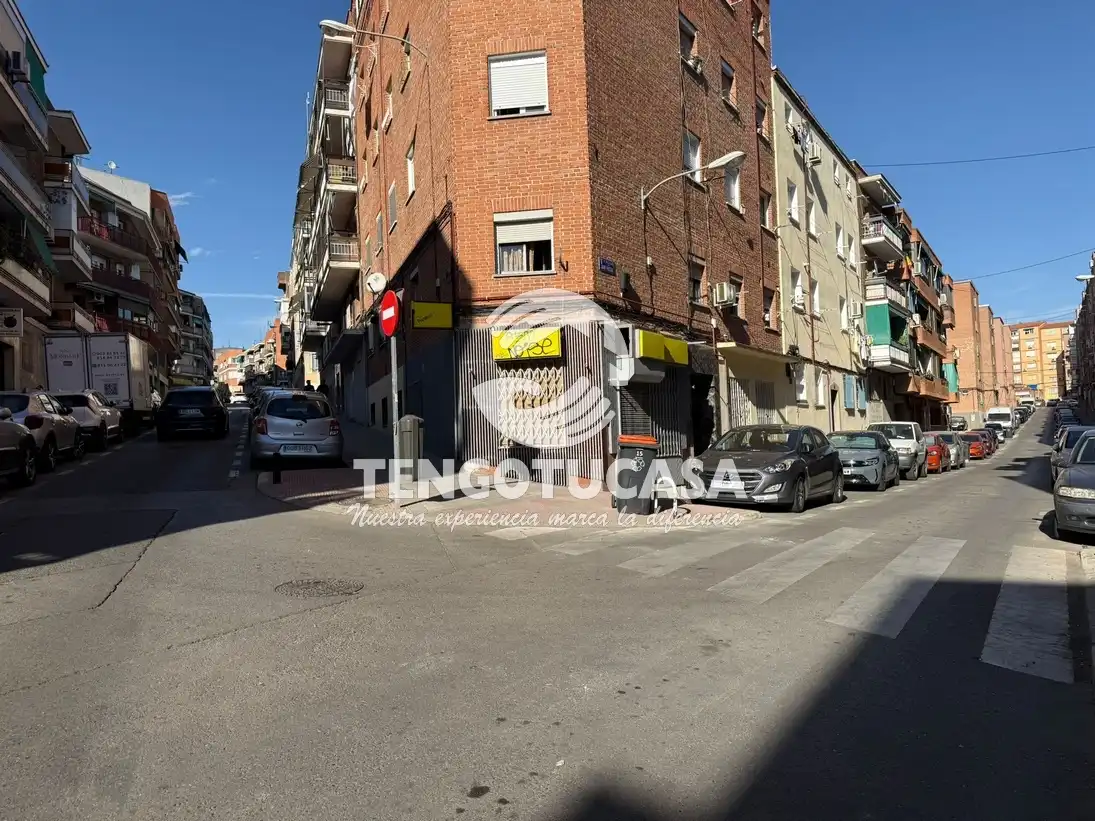 Vista exterior de Garatge en venda en Madrid
