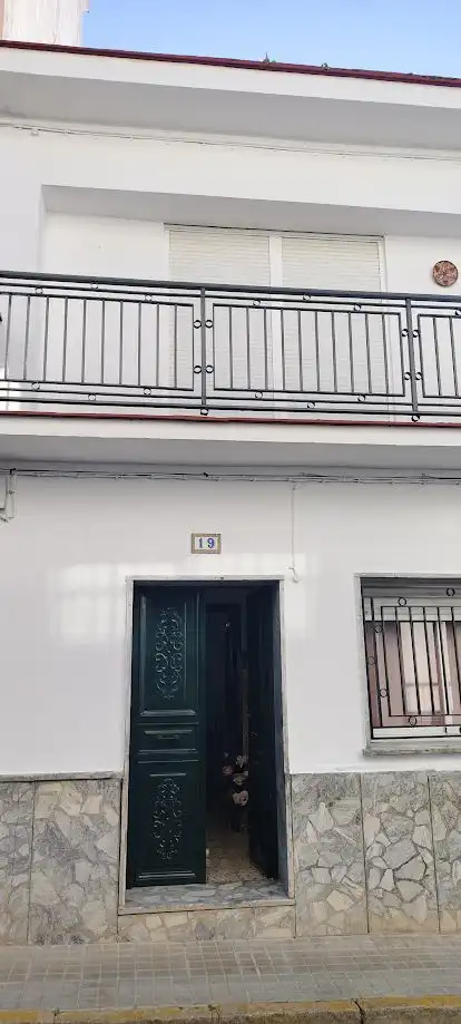 Vista exterior de Casa o xalet en venda en Gibraleón amb Terrassa i Traster