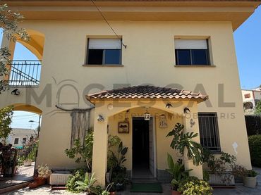House with balcony for sale in EUGENI D"ORS