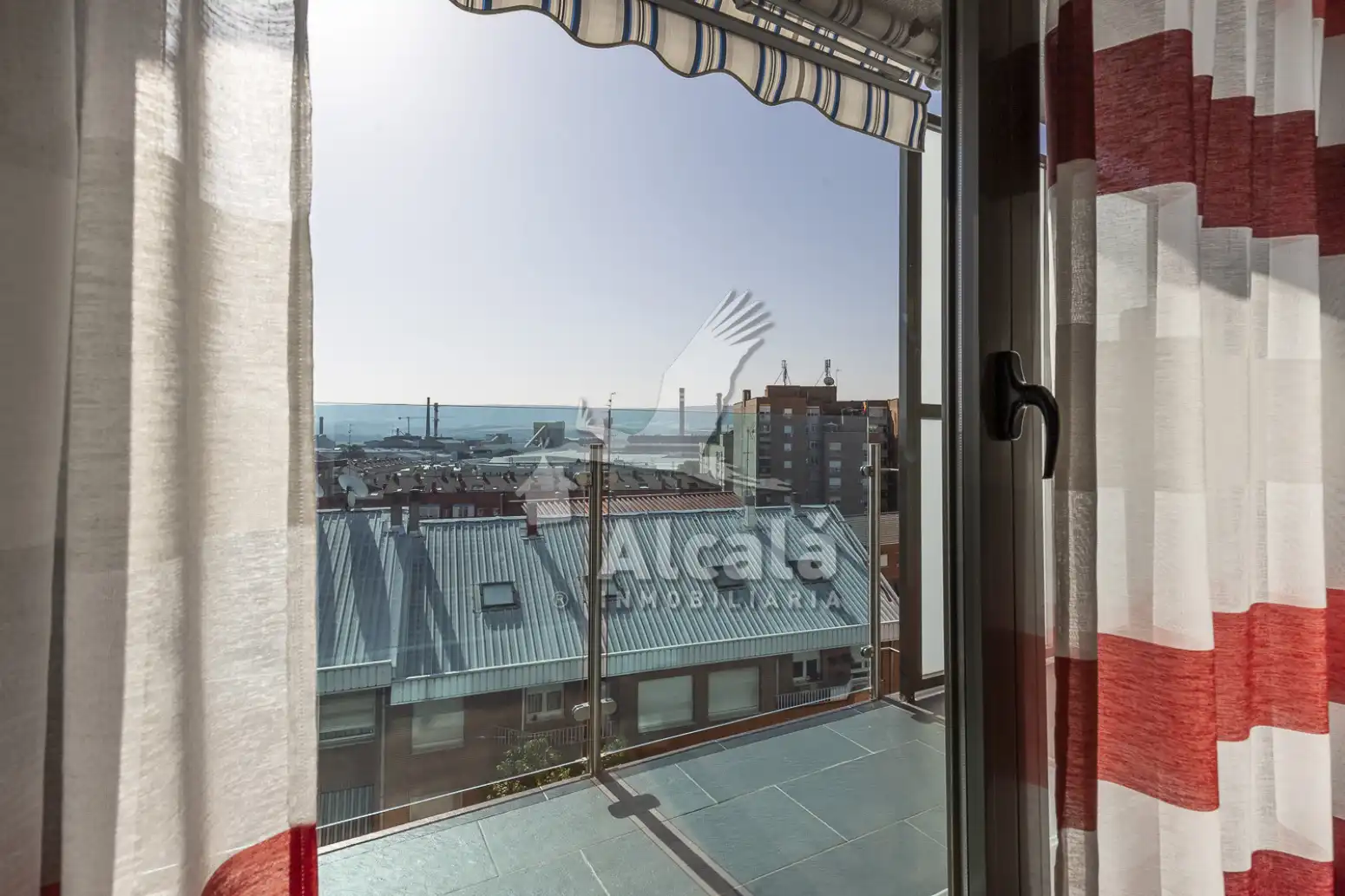 Dormitori de Pis en venda en Azuqueca de Henares amb Aire condicionat, Calefacció i Terrassa