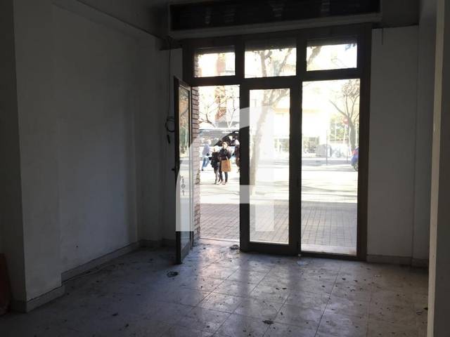 Local comercial en Alquiler en Concepción Arenal en El Congrés i els Indians