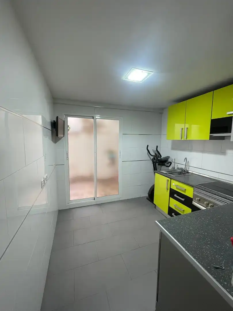 Cuina de Apartament en venda en Alicante / Alacant amb Aire condicionat i Alarma