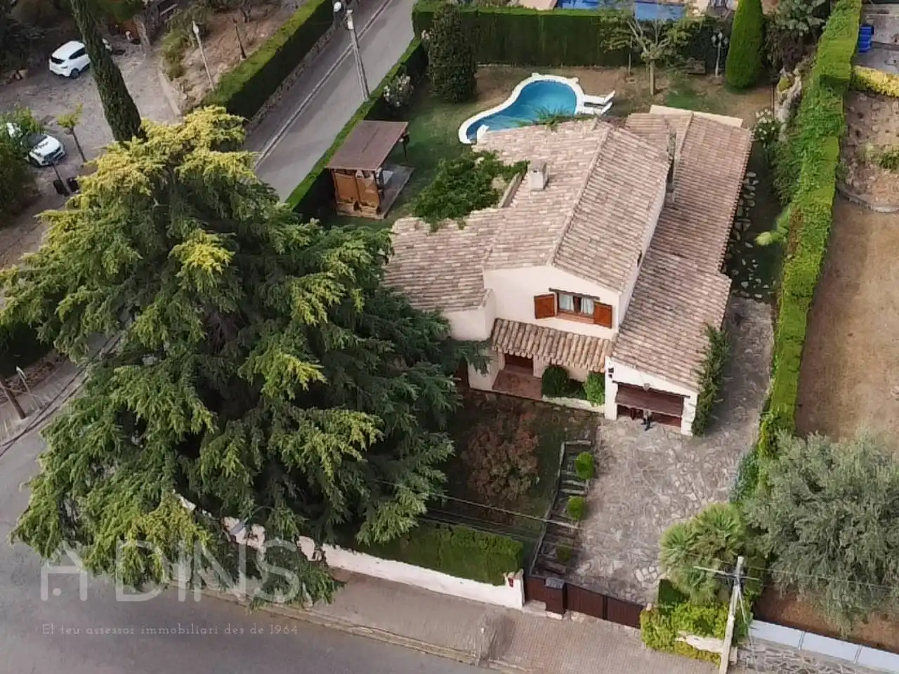 Maison avec piscine à vendre à Avenida Onze de Setembre 77