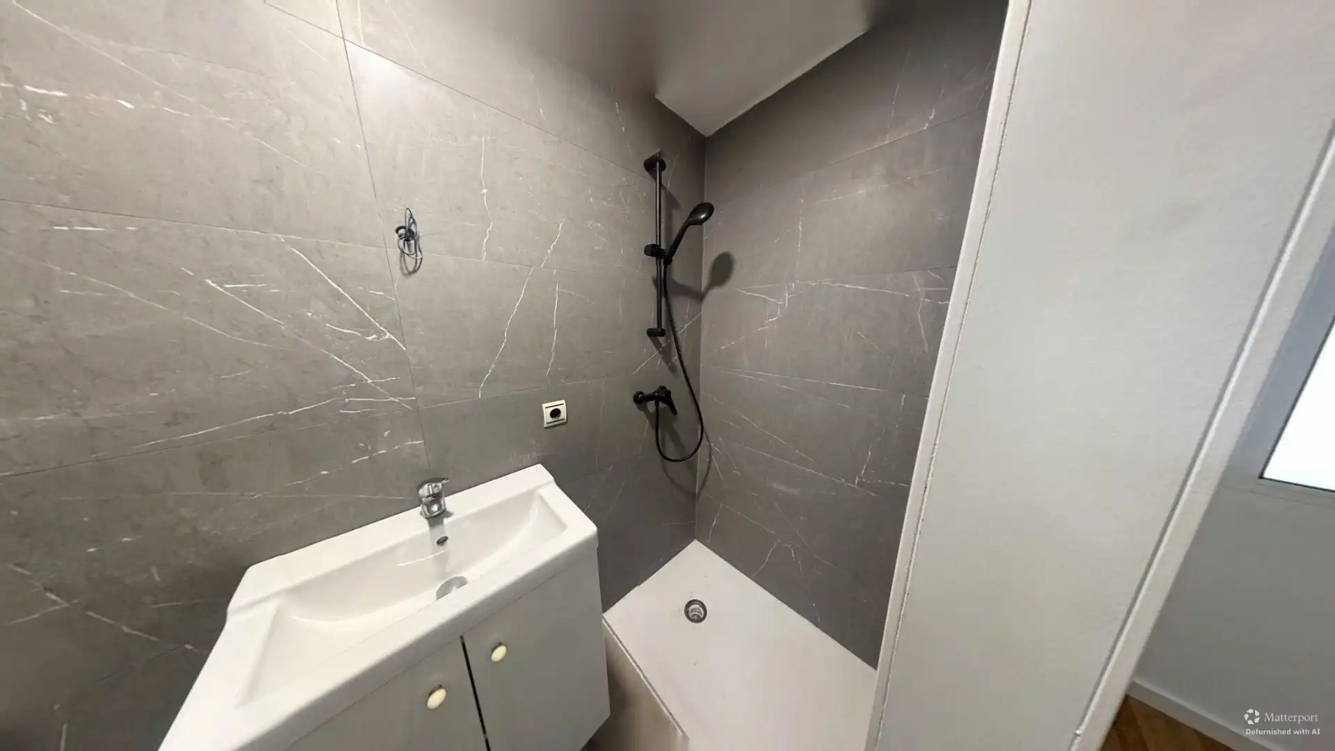Bathroom of Flat for sale in L'Orxa / Lorcha  with Oven, Washing machine and Microwave