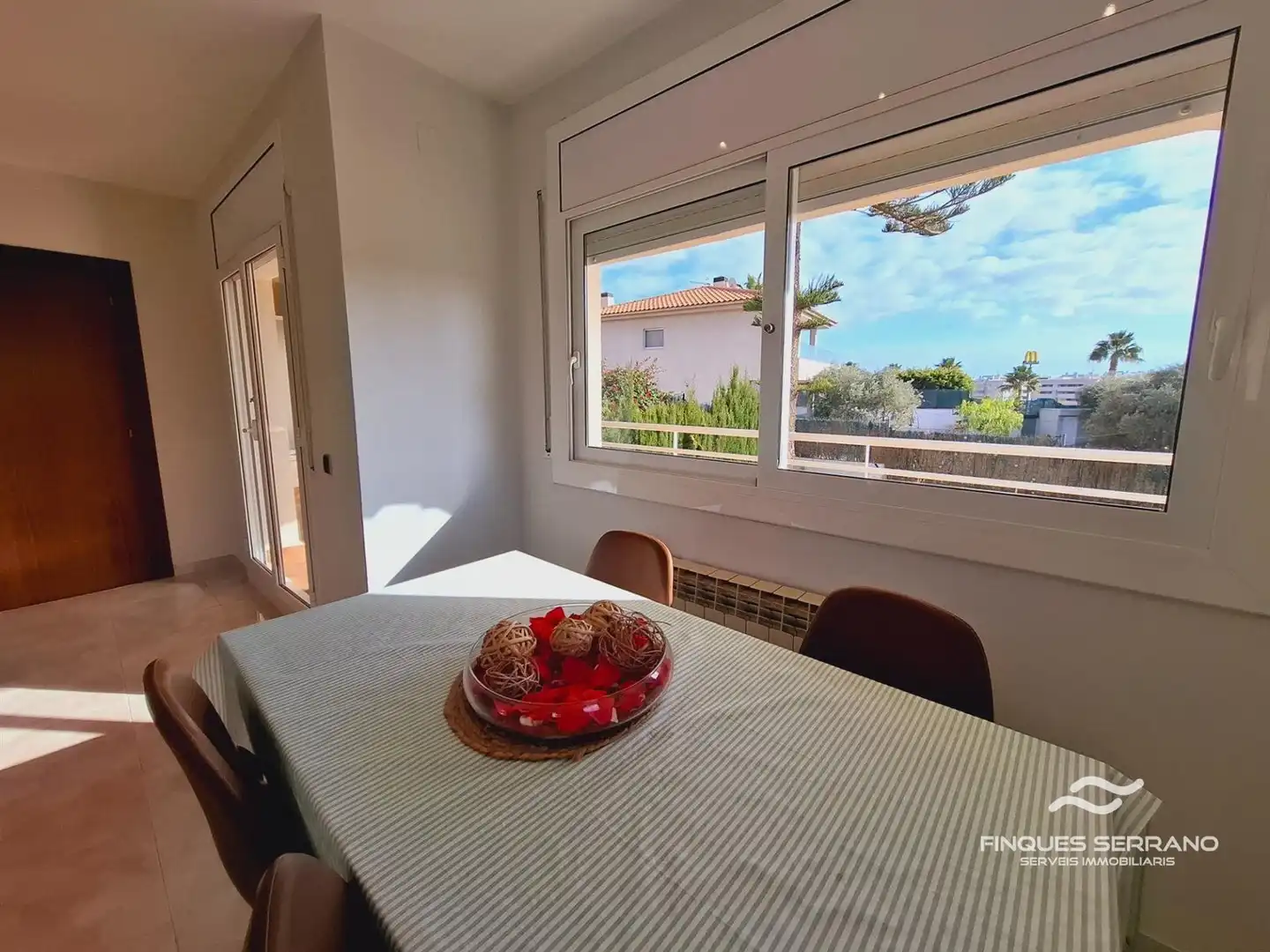 Comedor de Casa adosada en venta en Calafell con Calefacción, Terraza y Piscina