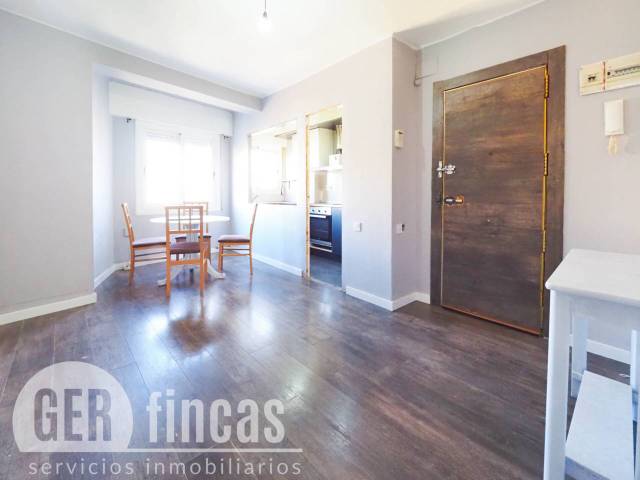 Piso en Venta en Calle Bartrina en Sant Pere Nord