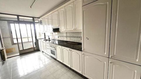 Foto 3 de Piso en venta en Los Rosales, A Coruña Capital