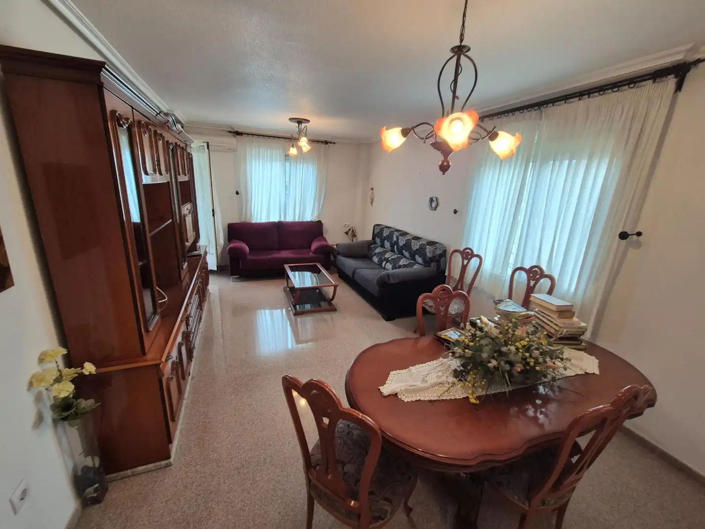 Sala de estar de Piso en venta en Elda con Aire acondicionado, Calefacción y Amueblado