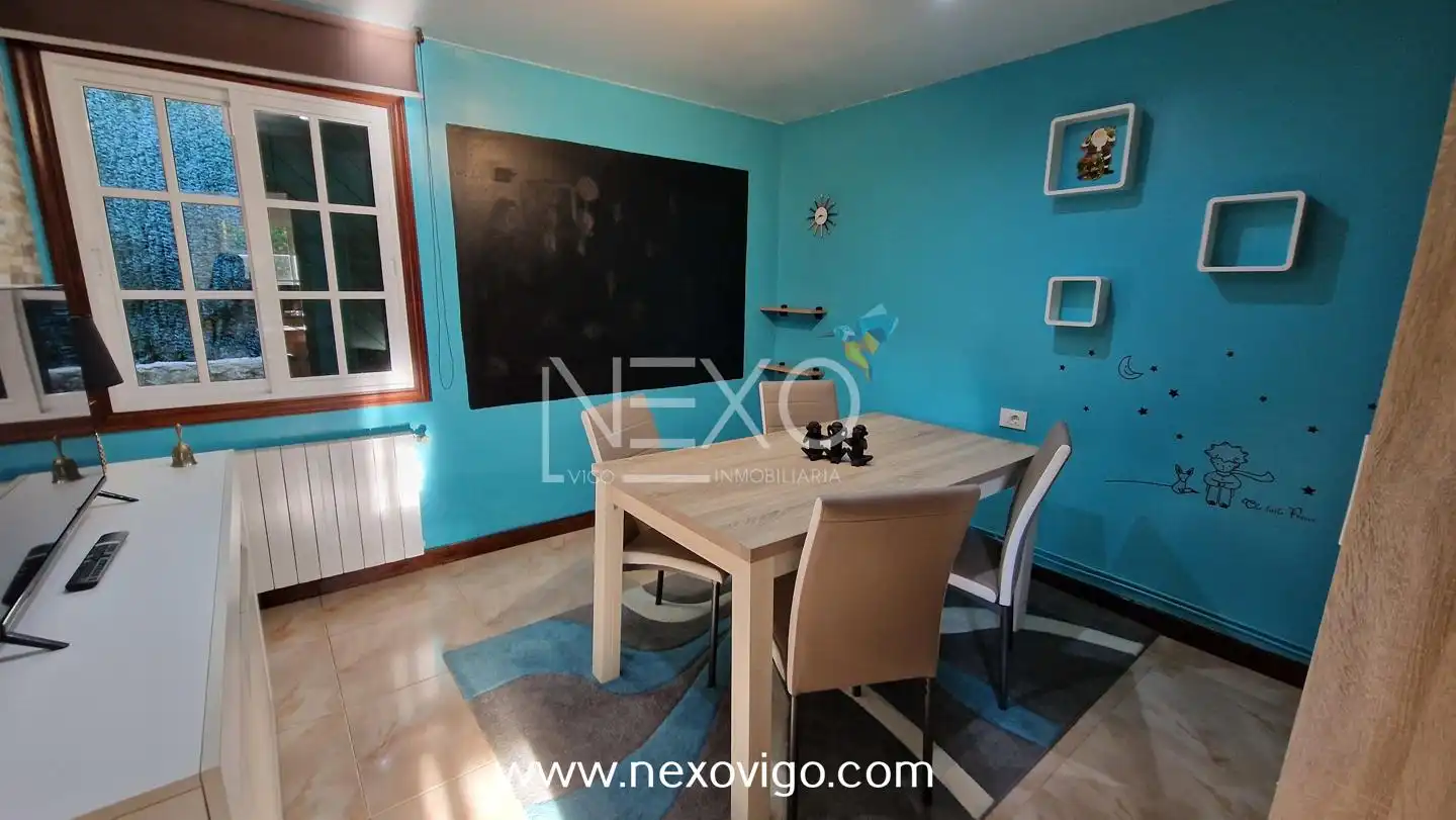 Comedor de Casa o chalet en venta en Cangas  con Calefacción, Jardín privado y Piscina