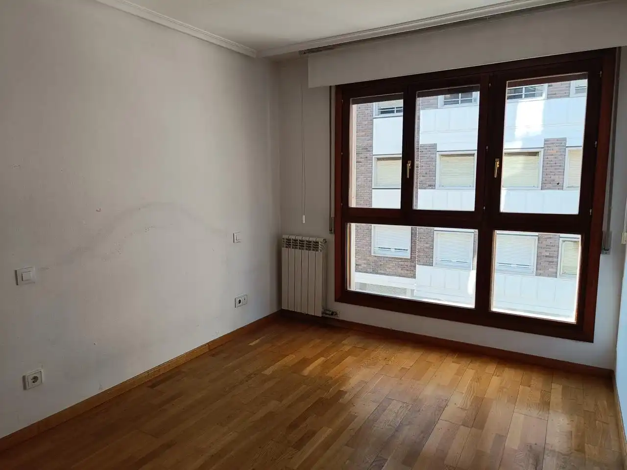 Bedroom of Flat for rent in Zaragoza