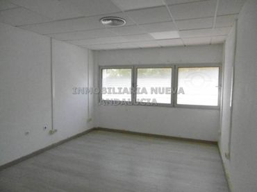 Bureau avec ascenseur à louer à Nueva Almería - Cortijo Grande - Vega de Acá