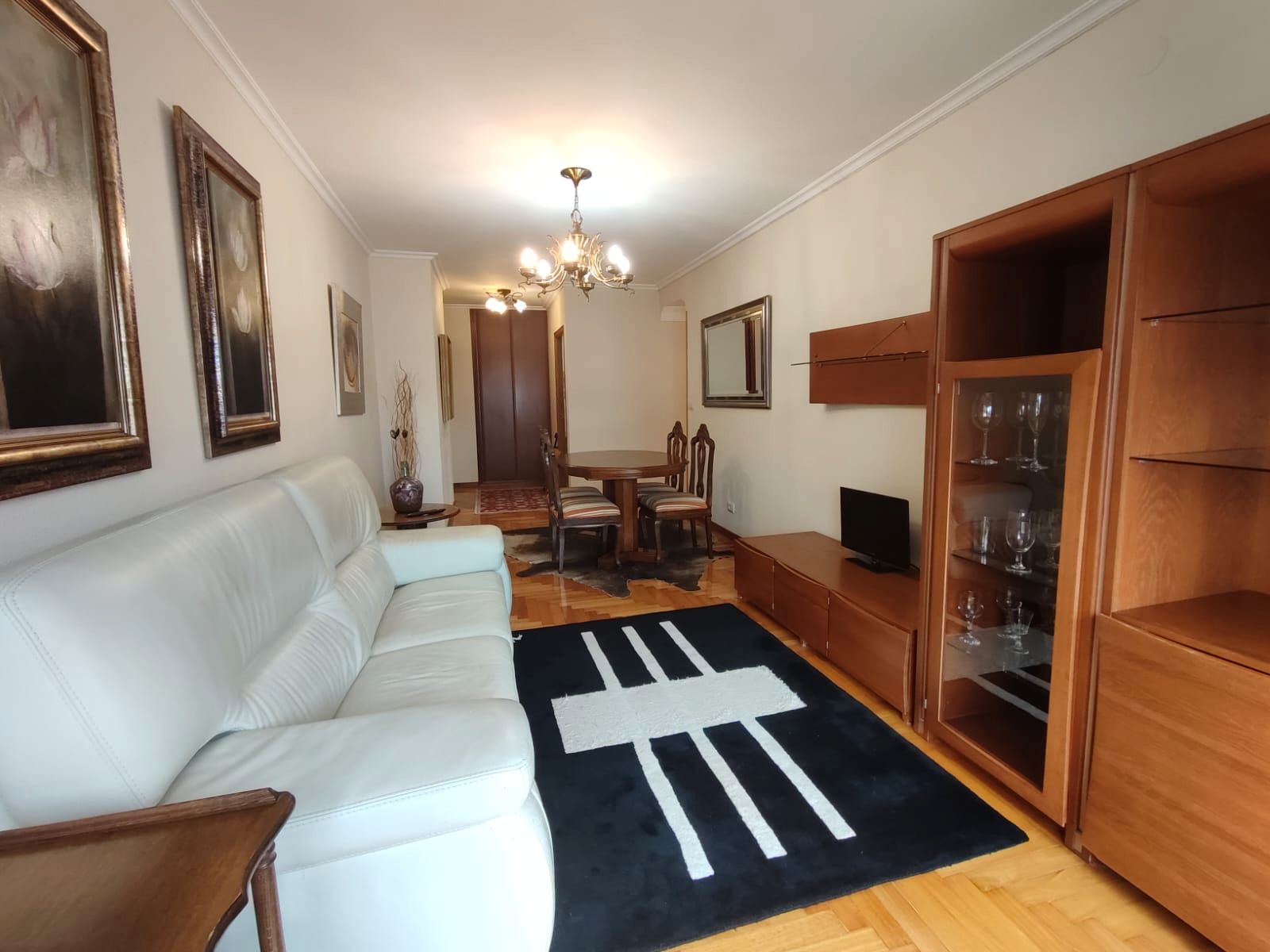 Living room of Flat to rent in Vigo   with Heating, Parquet flooring and Storage room
