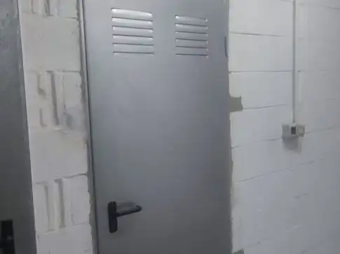 Garaje en venta en Brenes