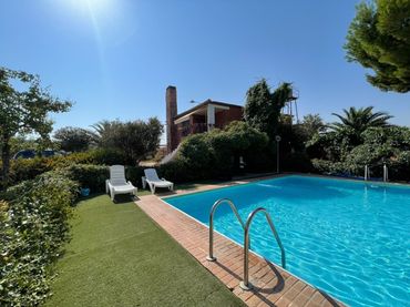 Maison rustique avec balcon à vendre à Valdepeñas
