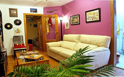 Sala d'estar de Pis en venda en  Madrid Capital amb Calefacció