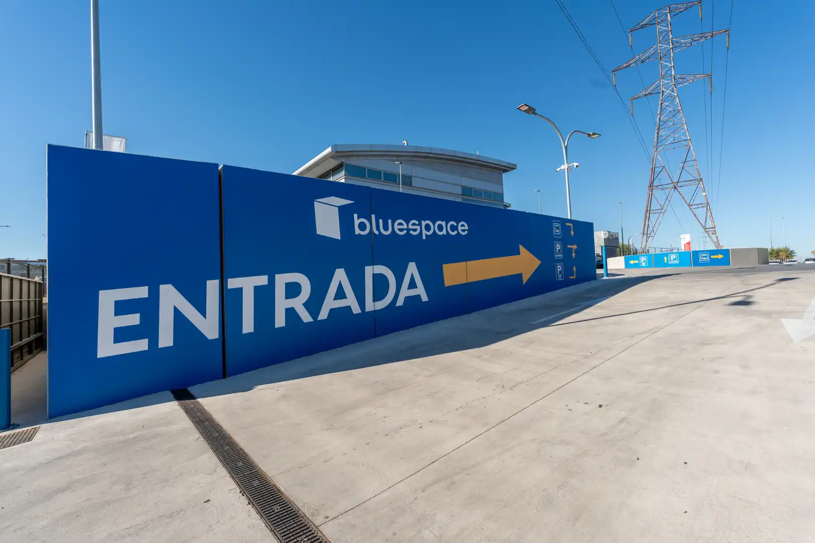 Außenansicht von Lagerraum zur Miete in Alcorcón mit Alarm