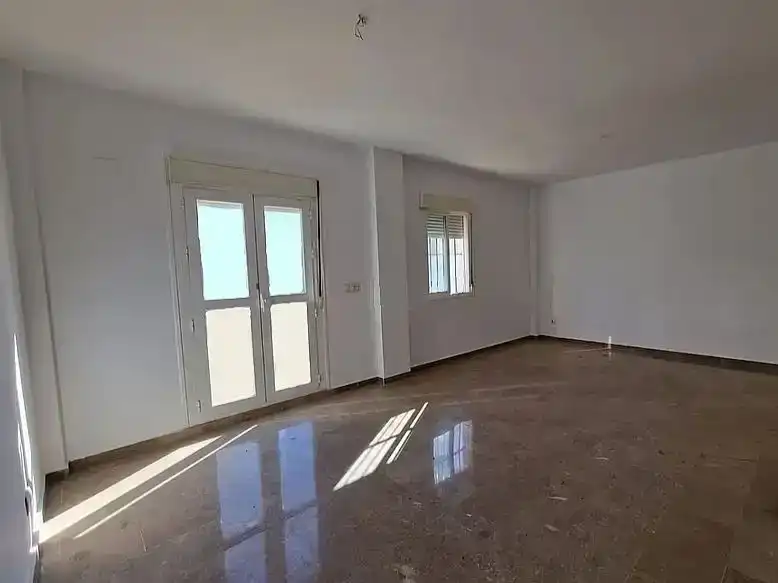 Sala d'estar de Casa o xalet en venda en Bollullos de la Mitación amb Terrassa i Balcó