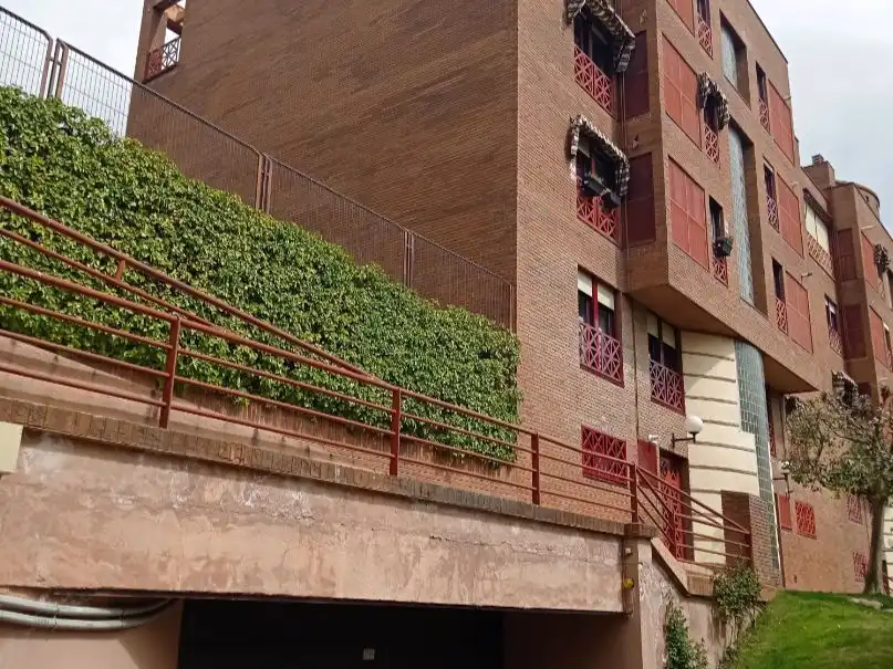 Außenansicht von Garage zur Miete in Alcobendas
